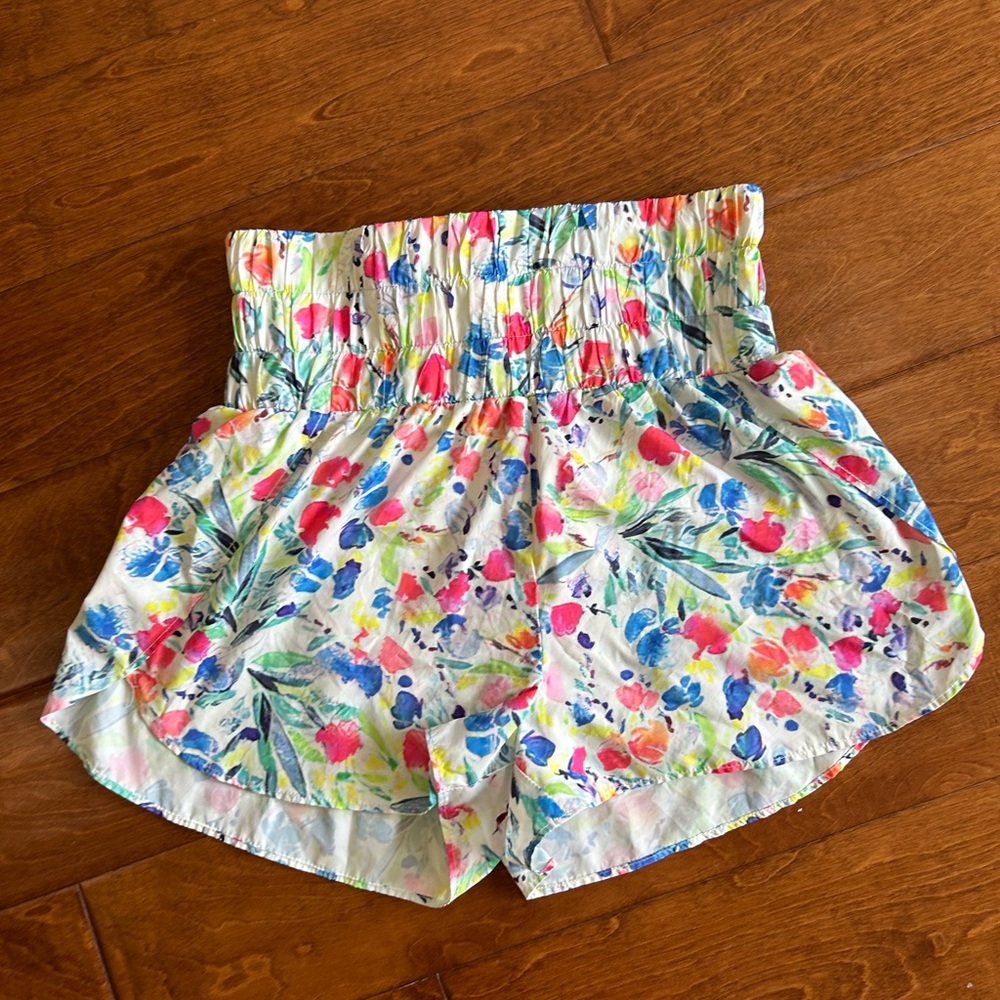 Like new Size M Women’s TCEC Shorts